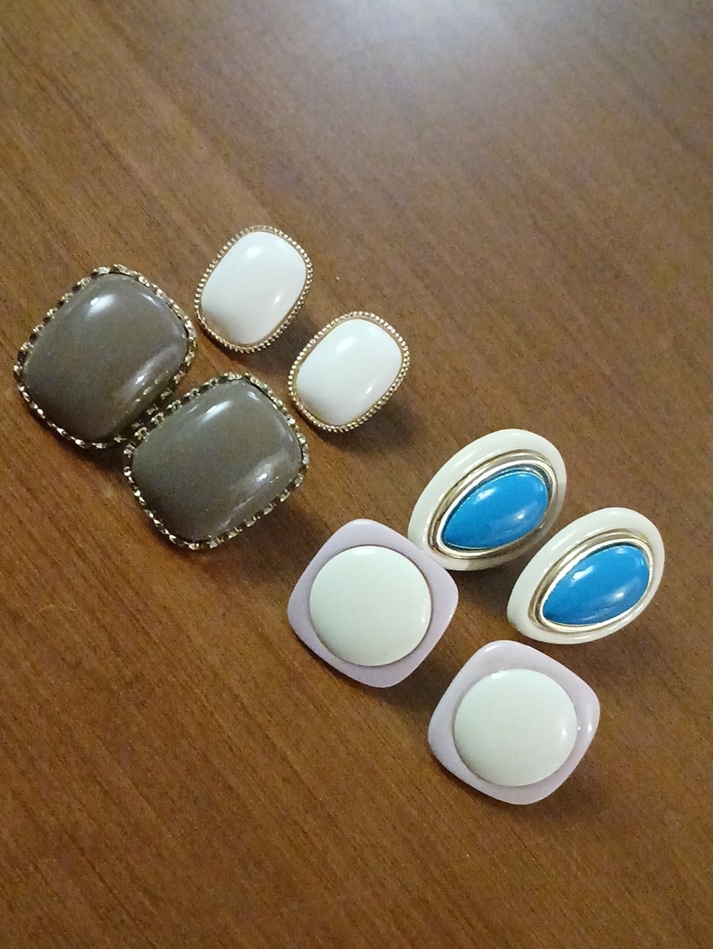 Reteo 90s Assorted Women's Earrings Set - Blue, White, Gray, Cream Pierced Ears
